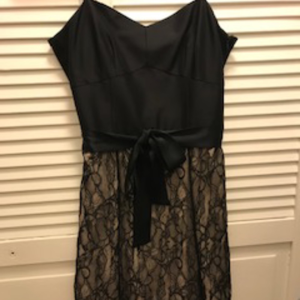 Elegant satin and lace classic evening dress